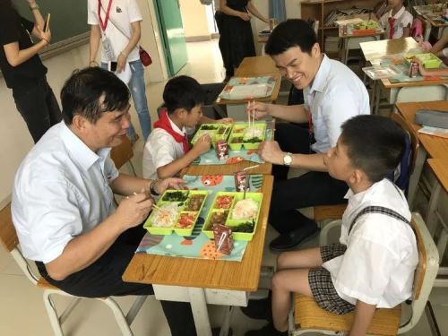 深圳龙岗区2019秋季新学期177所学校可提供午餐午休