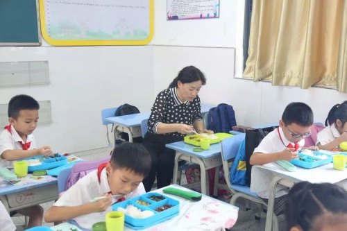 深圳龙岗区2019秋季新学期177所学校可提供午餐午休