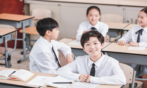深圳学校教育标准化