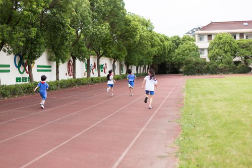 深圳发布疫情期间学校体育工作指导意见 参加体育活动时可不戴口罩
